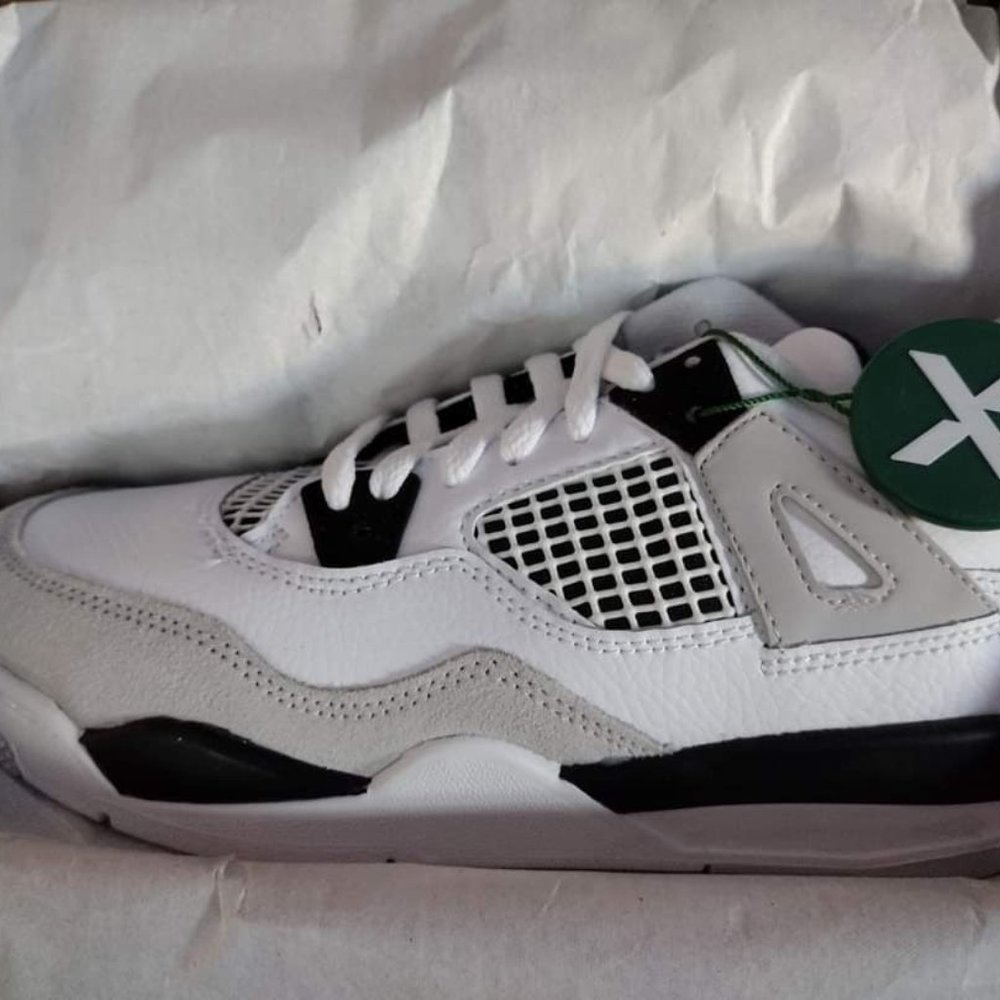 Jordan retro 4